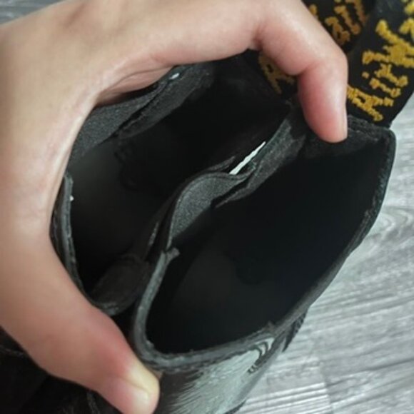 NWT Dr. Martens Rozalie Distressed Patent Heeled Chelsea Boots Sz 7 US - Picture 9 of 12